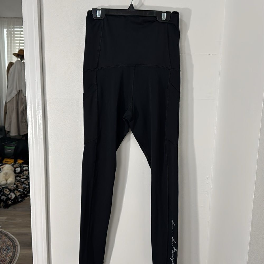 MOVEMAMA MATERNITY LEGGINGS SIZE SMALL